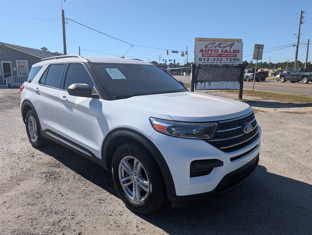 2023 Ford Explorer XLT's photo