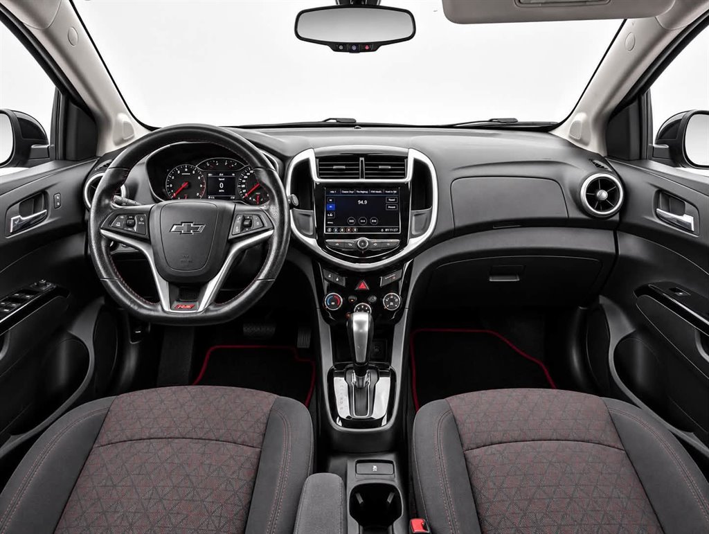 Chevrolet Sonic photo 3