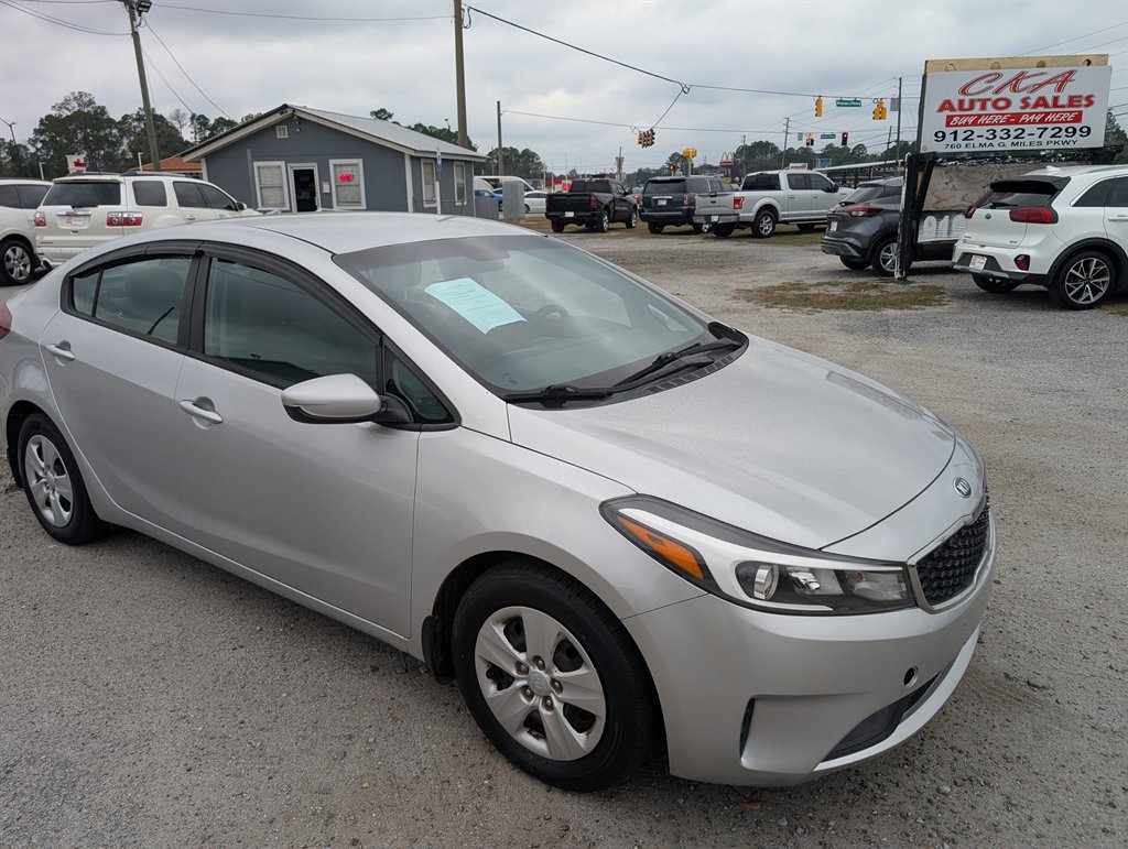 2017 Kia Forte LX's photo