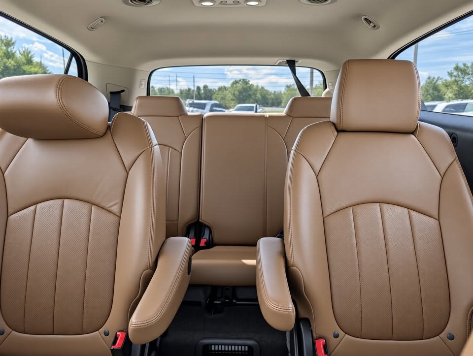 Buick Enclave photo 6