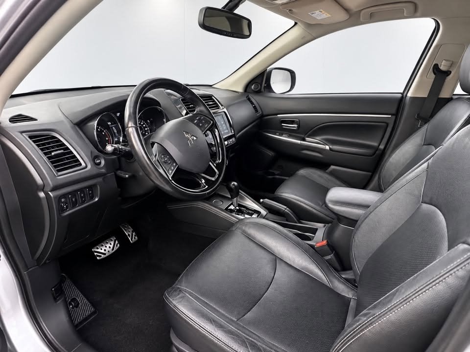 Mitsubishi Outlander Sport photo 4