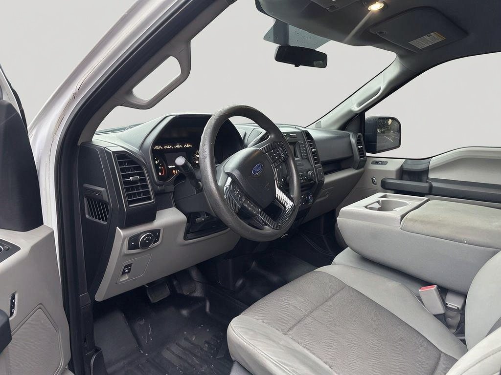 Ford F-150 photo 4