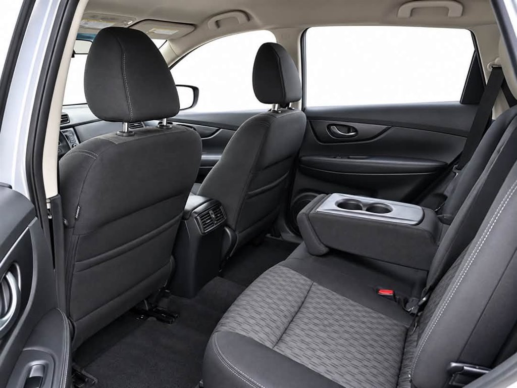 Nissan Rogue photo 5