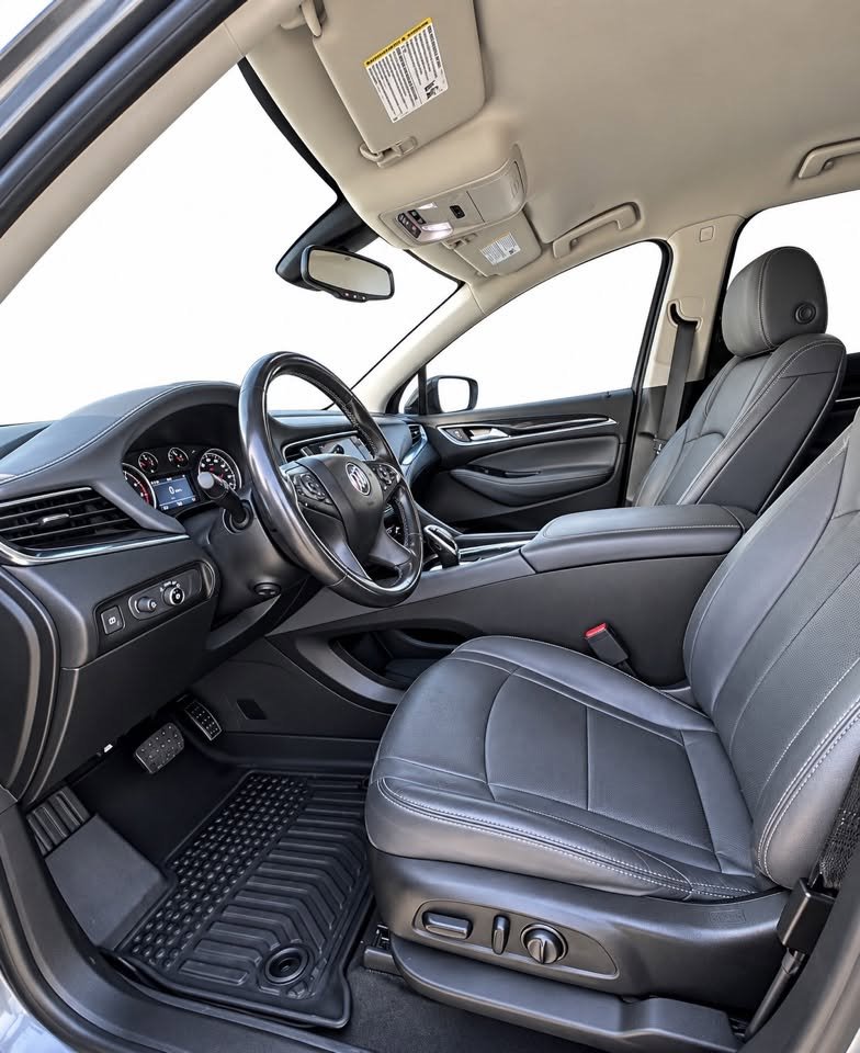 Buick Enclave photo 3