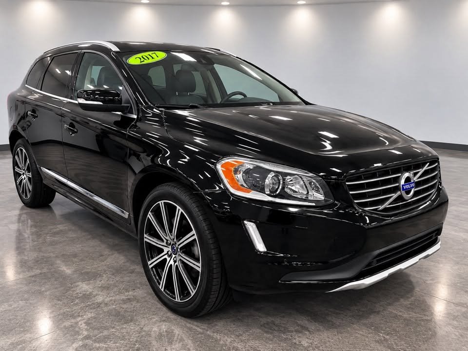 Volvo XC60 photo 2